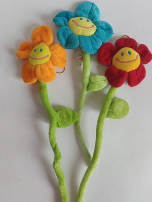Plush flower toys like new, set of three