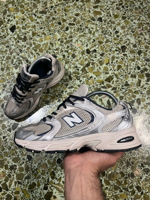New Balance 530 αθλητικά μεταχειρισμένα, γκρι και μπεζ, μέγεθος 39.5