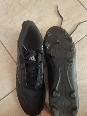 Adidas football boots new, size 42, black