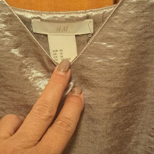 Satin top H&M like new, bronze color, size L