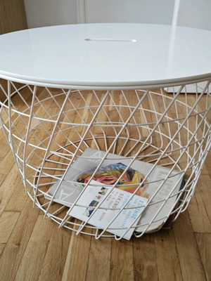 Storage coffee table like new