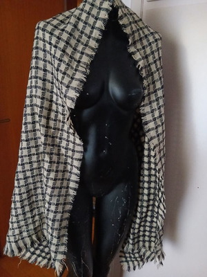 Pashmina wool scarf like new, white and beige