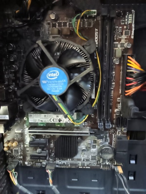 Intel i5-9400F processor and MSI B360M PRO-VD motherboard gaming set
