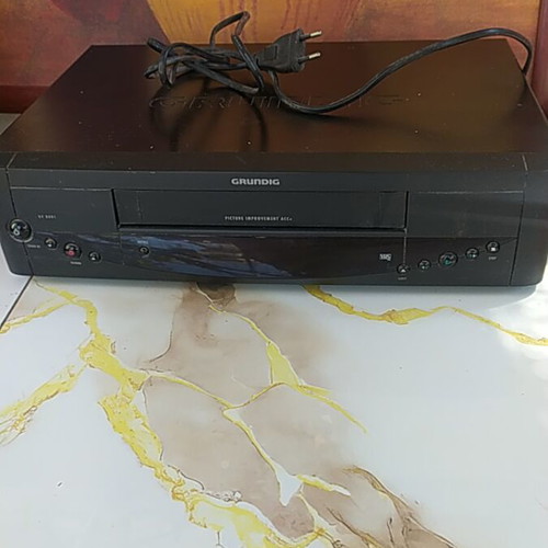 Grundig video player