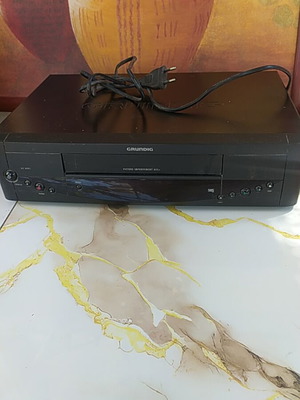 Grundig video player