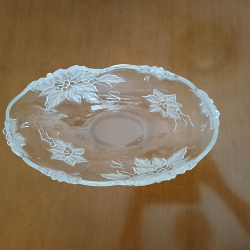Mikasa crystal bowl Poinsettia centerpiece, like new