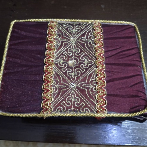 Vintage box used, 6x14 centimeters