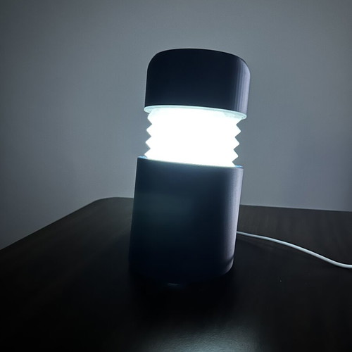 Table lamp with LED lighting like new, USB powered, adjustable light
