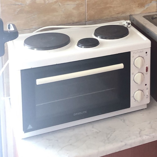 Davoline EC 450 Chef electric oven with 3 hotplates, used