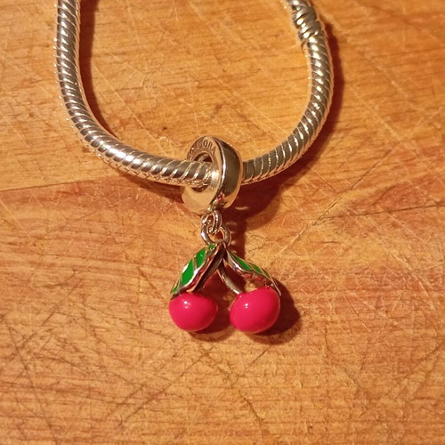 Pandora cherries charm original, like new, red