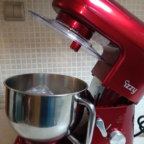 Izzy Spicy Red S-986 Kitchen Machine 800W with Stainless Steel Bowl 5.2lt like new