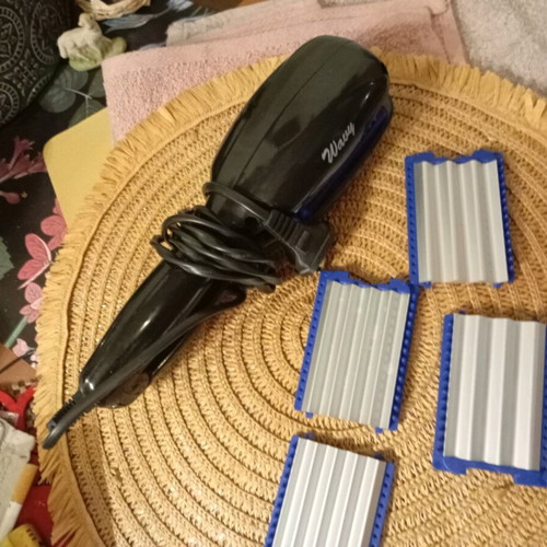 First Austria Wavy hair straightener like new