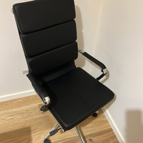 Tokyo Pakoworld Office Chairs Set of 3 Like New Black