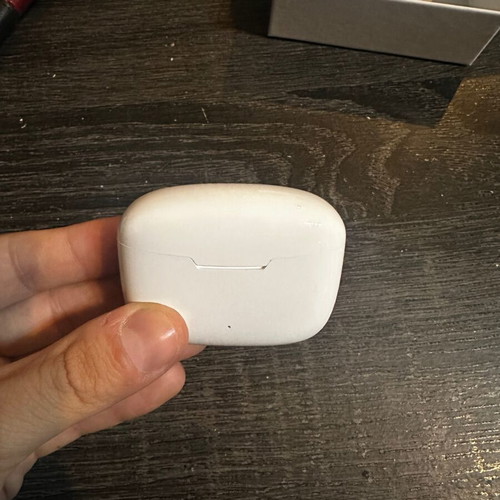 Y113 TWS Mini Wireless Earbuds new with charging case