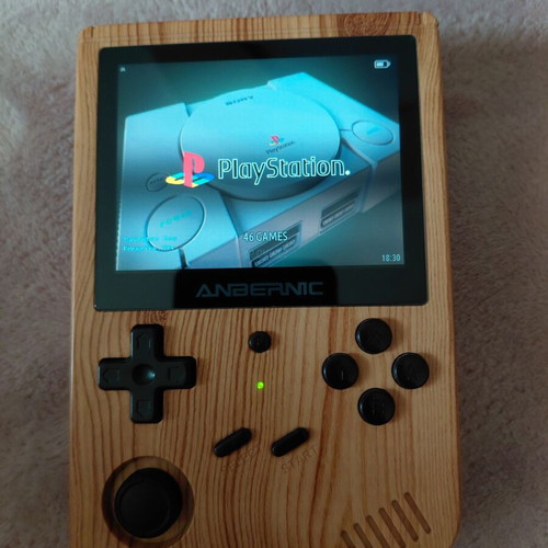 Multi Emulator Console like new with 4GB - 320GB storage