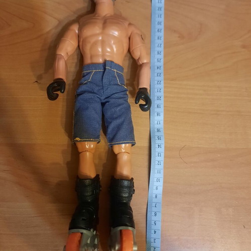 Actionman roller skates figure like new