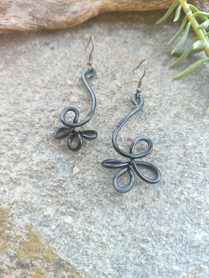 Handmade stainless steel wire earrings with stainless steel hooks