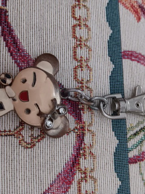 Μπρελόκ σε καλή κατάσταση, μπεζ και πολύχρωμο