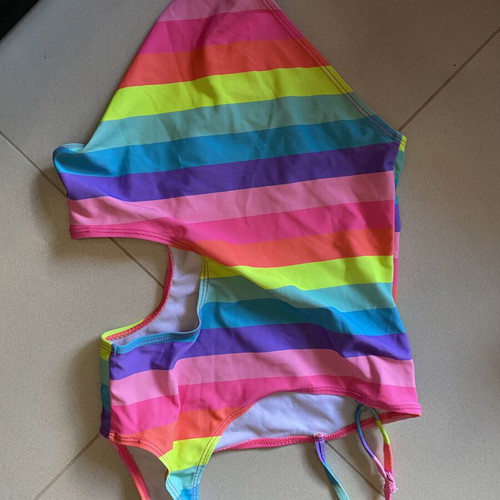 Girls' swimsuits like new, pack of 4, ages 7-9