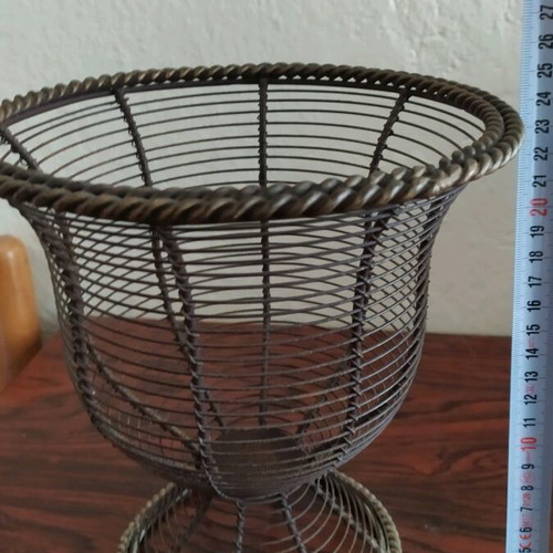 Metal fruit bowl used, excellent condition