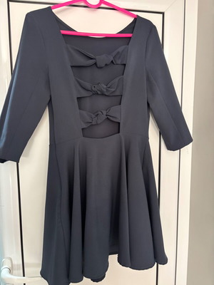 Short dress like new, blue, with back bows and side zipper