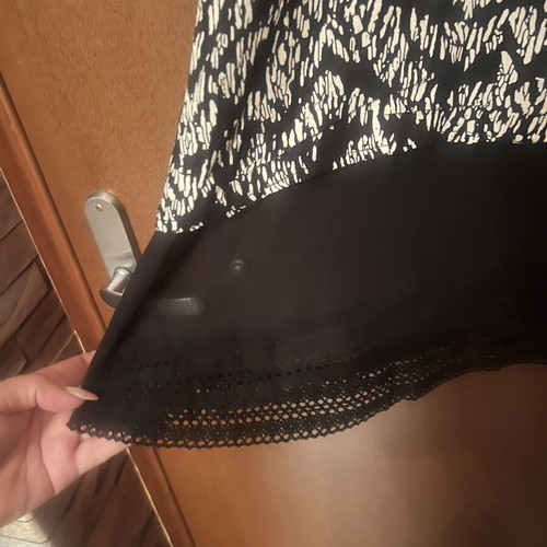 Shirt one size black and white like new