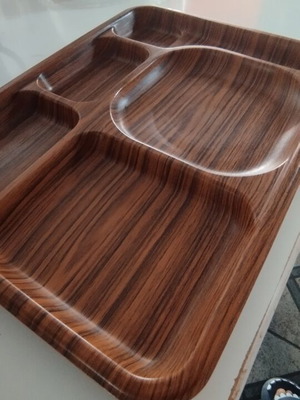 Plastic serving tray like new with wood texture