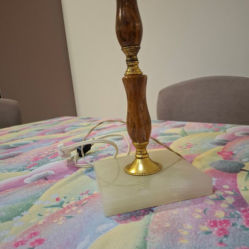 Onyx decorative portatif lamp like new