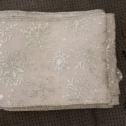 Christmas ribbon like new, 4 meters with 15 centimeters
