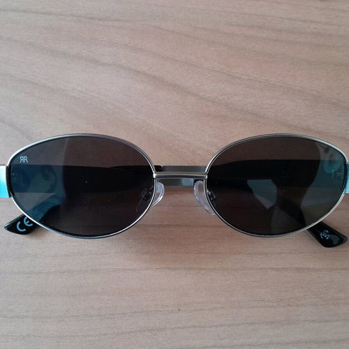 Red Raven Adriana Silver sunglasses like new, silver unisex
