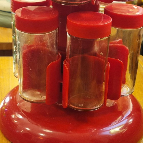 Rotating spice rack used, 12 positions
