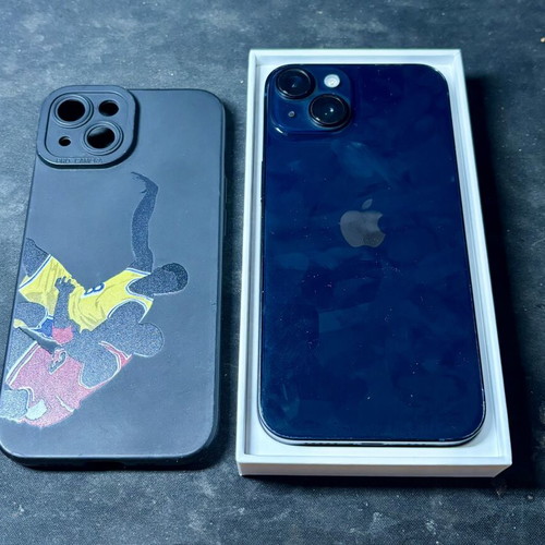 Apple iPhone 14 with case and box, 128GB, black