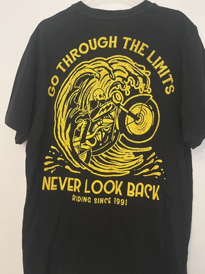 Pull & Bear T-shirt used, size small, black and yellow