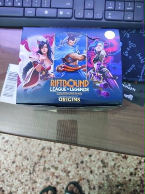 Riftbound booster box like new with about 250 cards