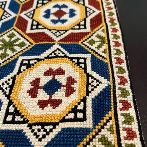 Handmade Table Runner 1.30m x 0.61m like new, traditional geometric pattern