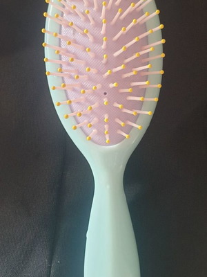 Children's hairbrush used, good condition