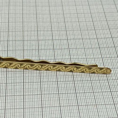 Tie clip used