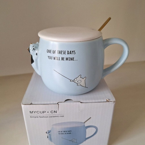 Mug 380ml new with lid and spoon
