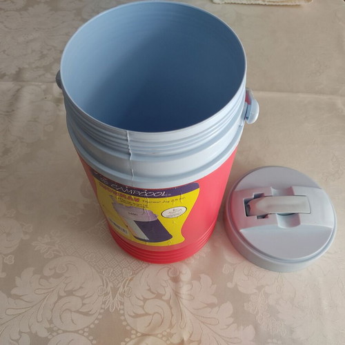 CAMP COOL thermal jug 2.5 liters like new