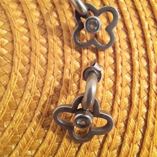Silver 925 earrings with zircons like new