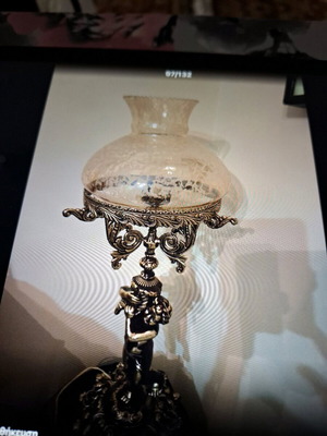 Living room lamp like new, silver bronze with embossed glass