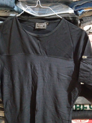 Men's black short sleeve shirt like new, size M