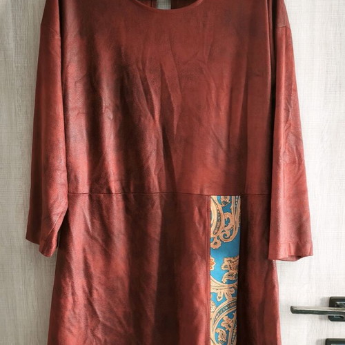 Nidodileda dress like new, brown and red, sizes M/L, faux leather