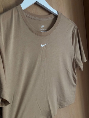 Nike crop T-shirt like new, beige, size L