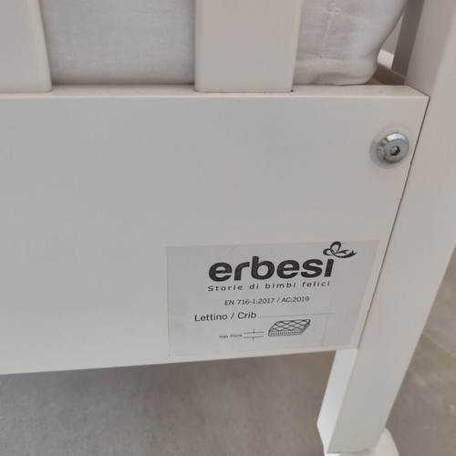 Erbesi Molly Baby Cot like new with mattress and waterproof cover