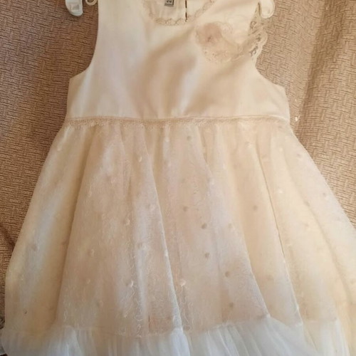 Baptism dress like new, size 2 with train and embroidered back