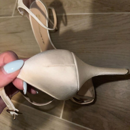 Mourtzi white bridal sandals size 38 like new