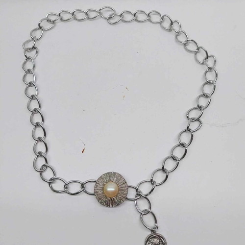 Women's metal belt like new, silver, with flower pearl buckle