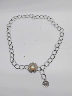 Women's metal belt like new, silver, with flower pearl buckle