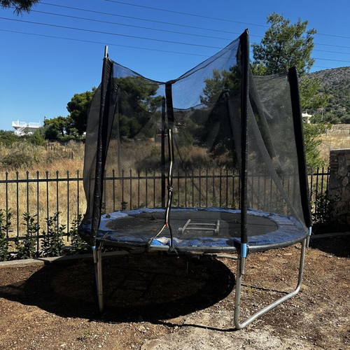 Trampoline like new, up to 150 kg capacity